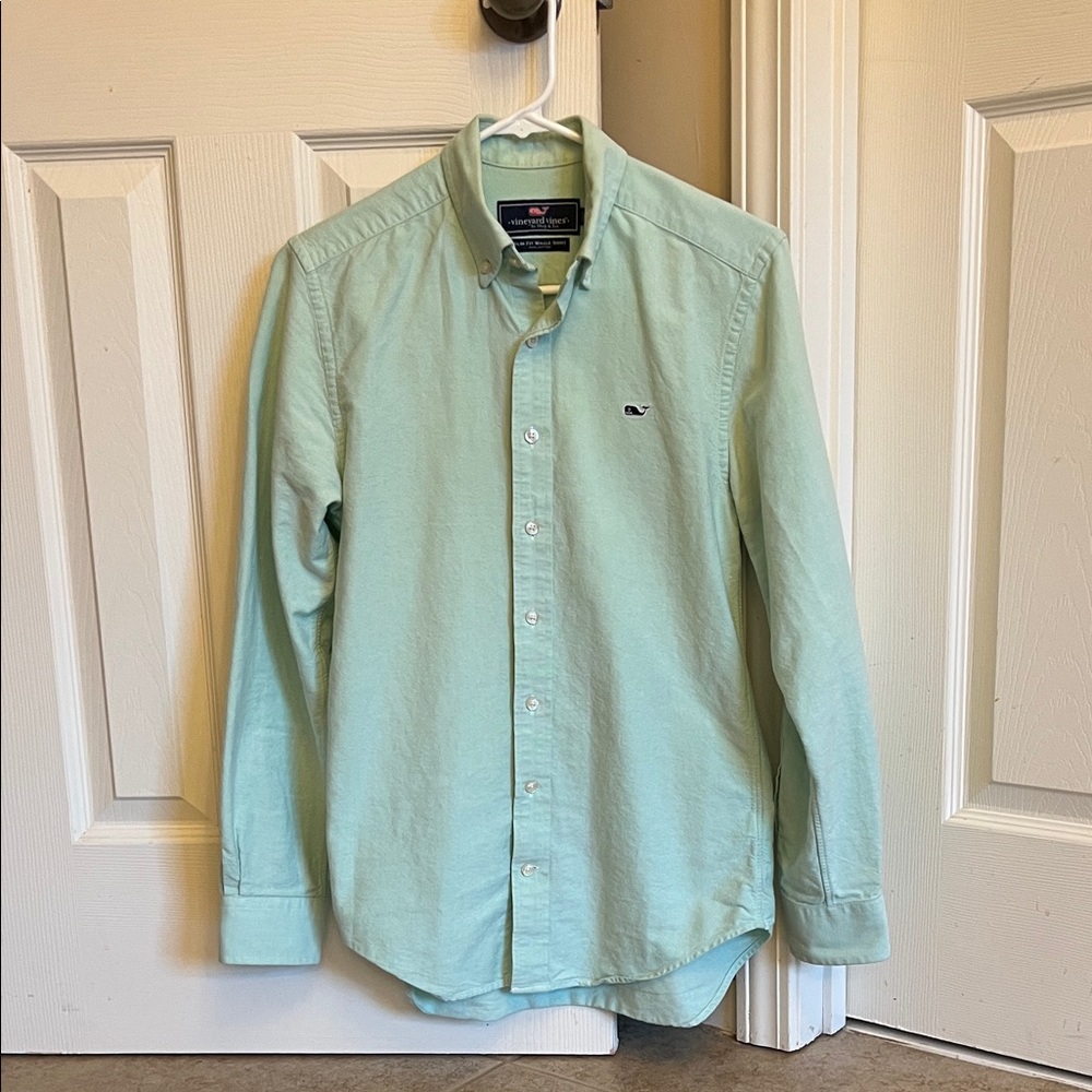 Vineyard Vines Men's Green Button-Down Shirt - Slim Fit